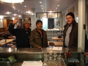 Marins et Marc, le directeur dans le foyer rue de Forbin